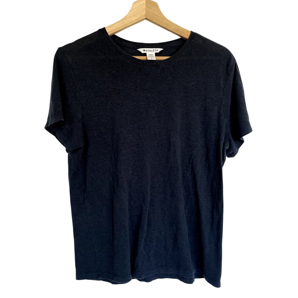 Athleta navy workout t-shirt short sleeved women's size L comfortable casual